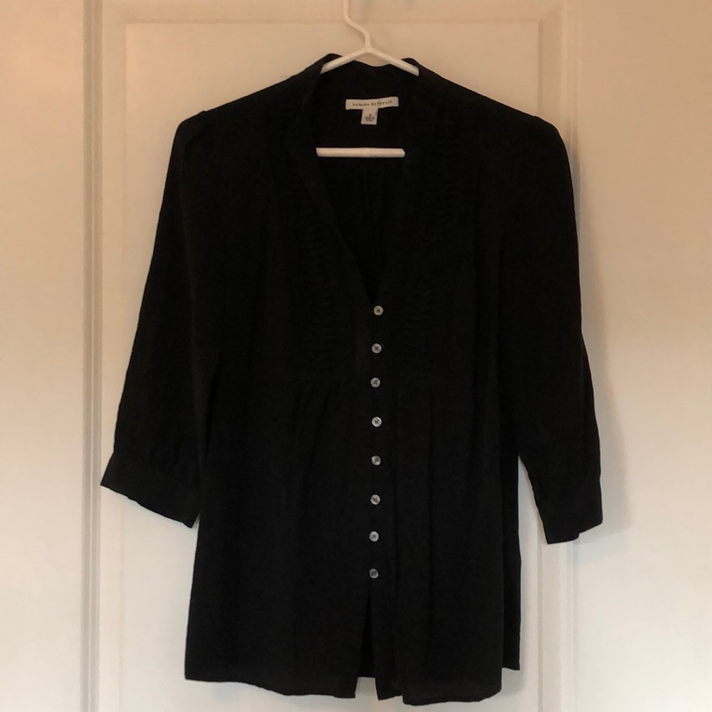 Black v neck 3 quarter sleeves button down